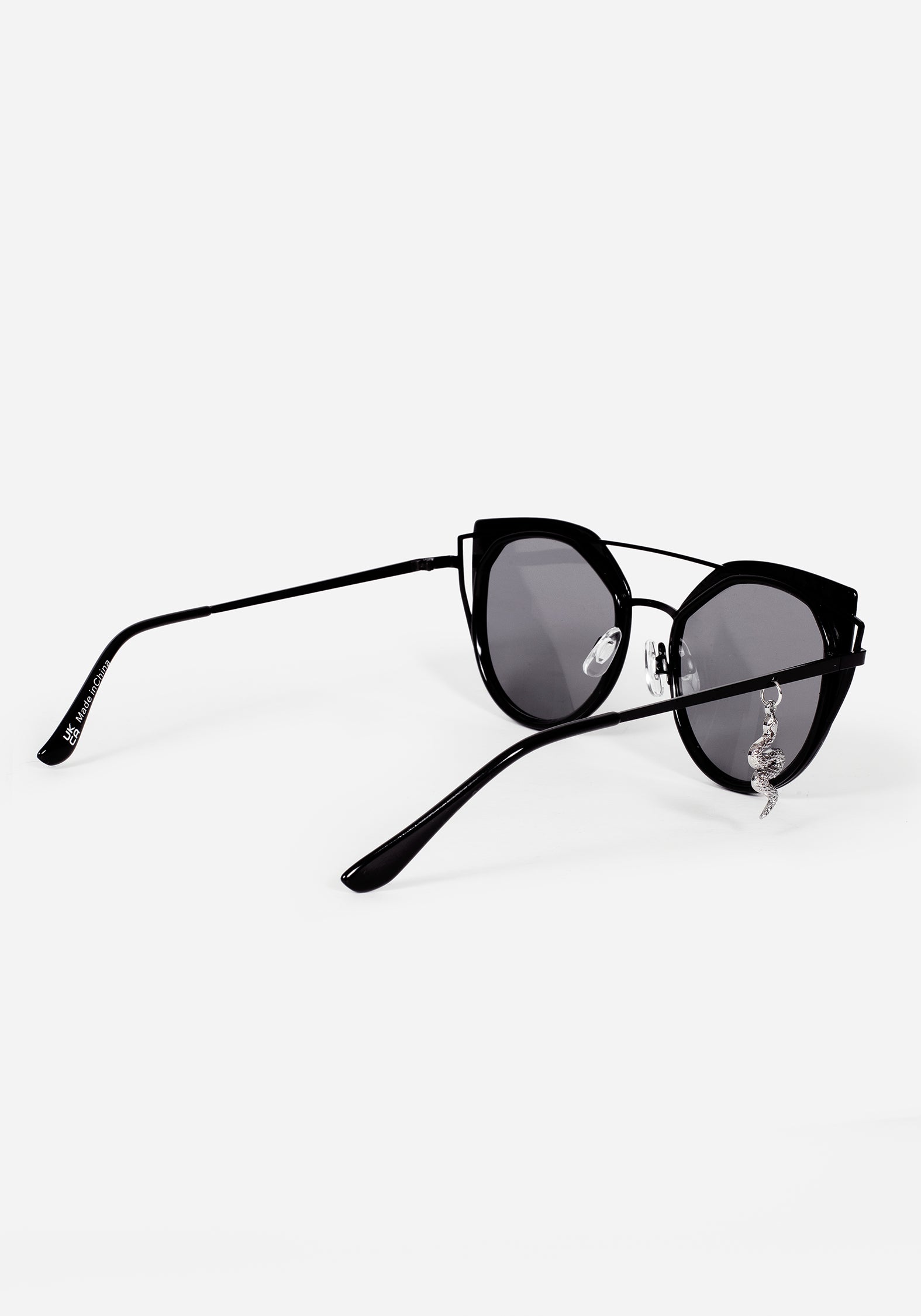 Charmed Snake Sunglasses – Disturbia